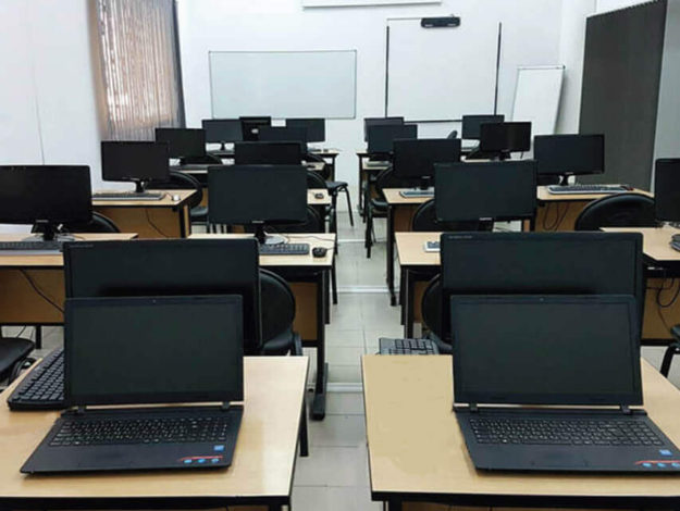 Salle d'informatique